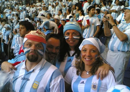 Cristian e Ivonne en el Mundial de Alemania 2006.jpg